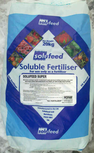 03.SOLUFEED Super  8.12.32 +2.5MgO+ME (20 kg)-gnoj.za tvrdu vodu
