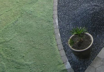 Travni tepih s semeni in gnojilom